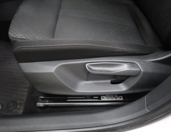 Škoda Octavia Sedan / Limuzína 1,5 l 110 kw