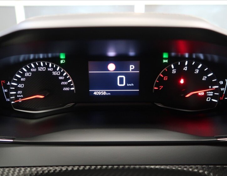 Peugeot 2008 Hatchback 1,2 l 96 kw