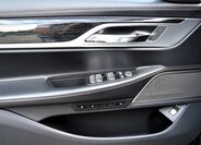 BMW Řada 7 Sedan / Limuzína 4,4 l 390 kw