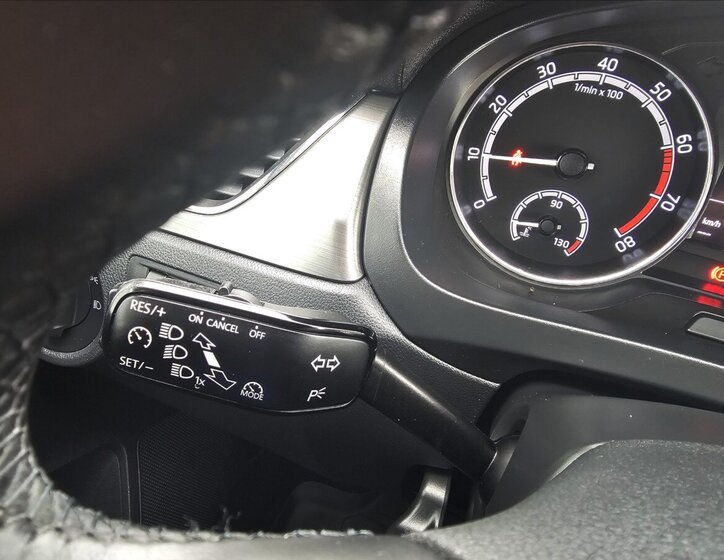 Škoda Rapid Hatchback 999,0 70 kw