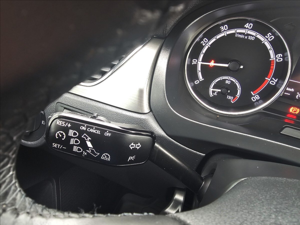 Škoda Rapid Hatchback 999,0 70 kw