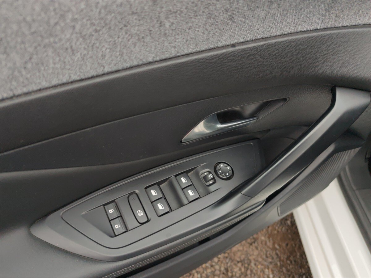 Peugeot 308 Kombi 1,2 l 96 kw