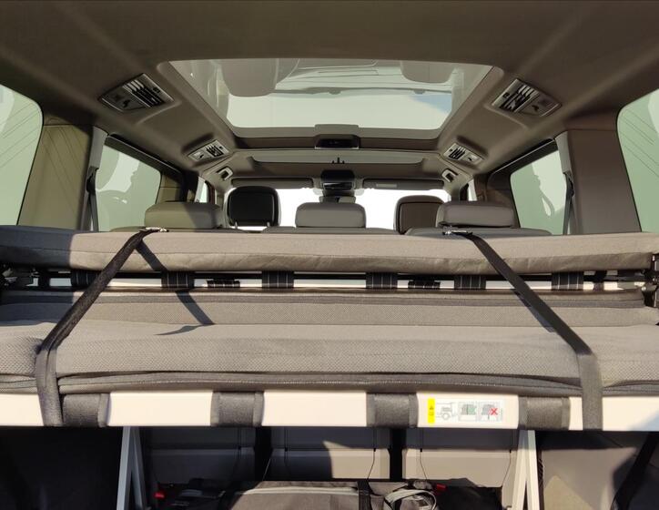 Volkswagen Multivan 26