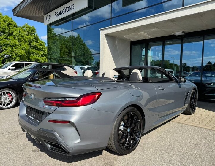 BMW Řada 8 Kabriolet 4,4 l 390 kw