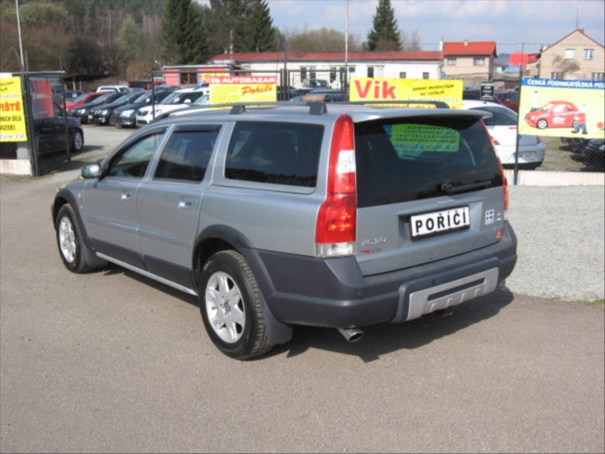 Volvo XC70 Kombi 2,4 l 136 kw