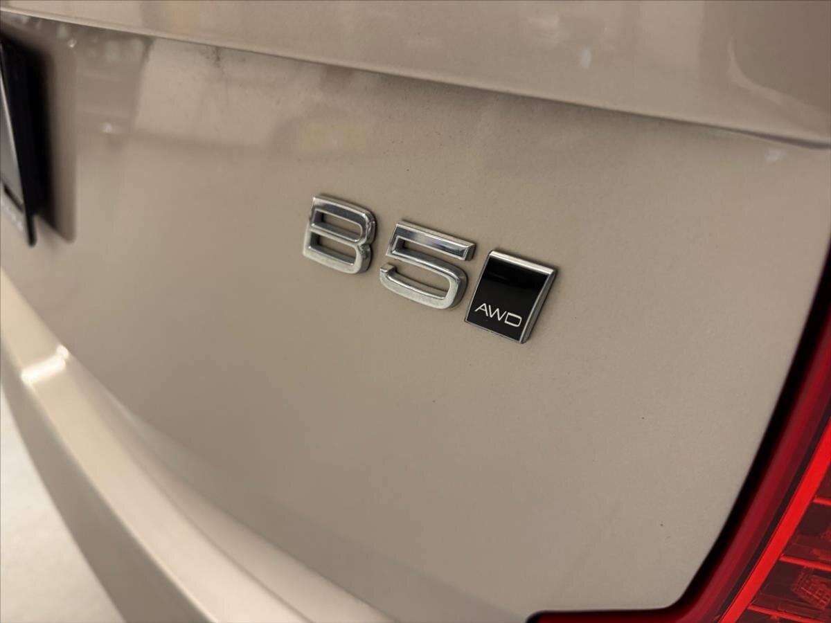 Volvo XC90 SUV 2,0 l 173 kw