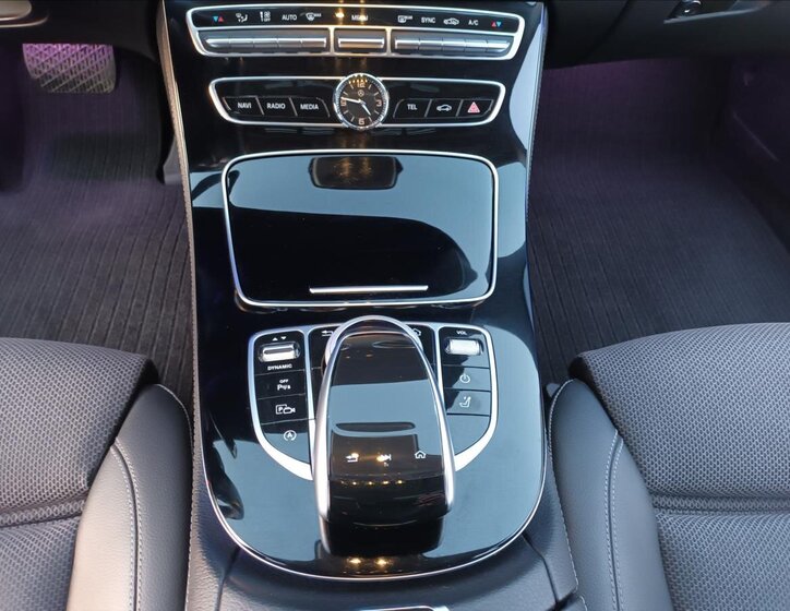 Mercedes-Benz Třídy E Kombi 3,0 l 190 kw