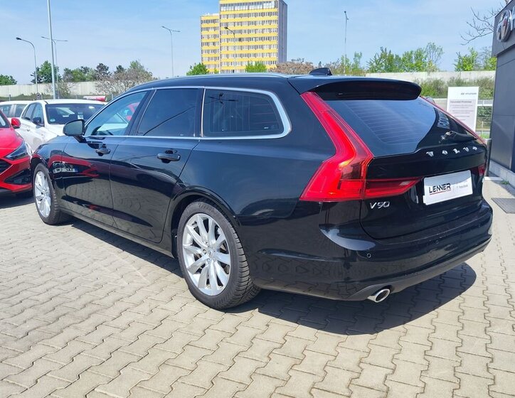Volvo V90 Kombi 2,0 l 140 kw
