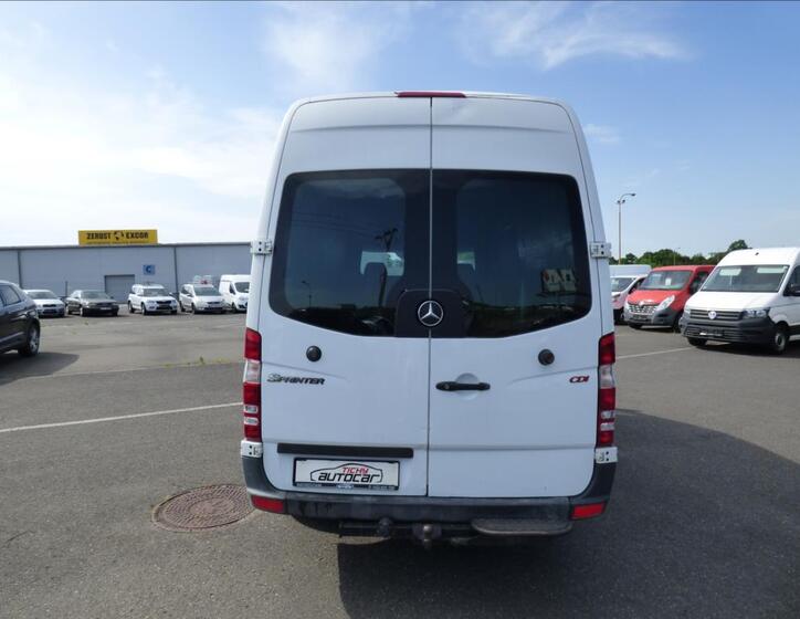 Mercedes-Benz Sprinter 4
