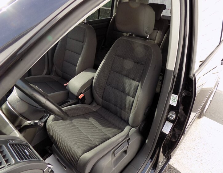 Volkswagen Touran 13