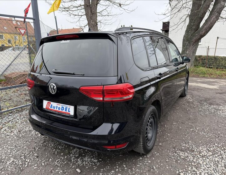 Volkswagen Touran MPV 1,2 l 81 kw
