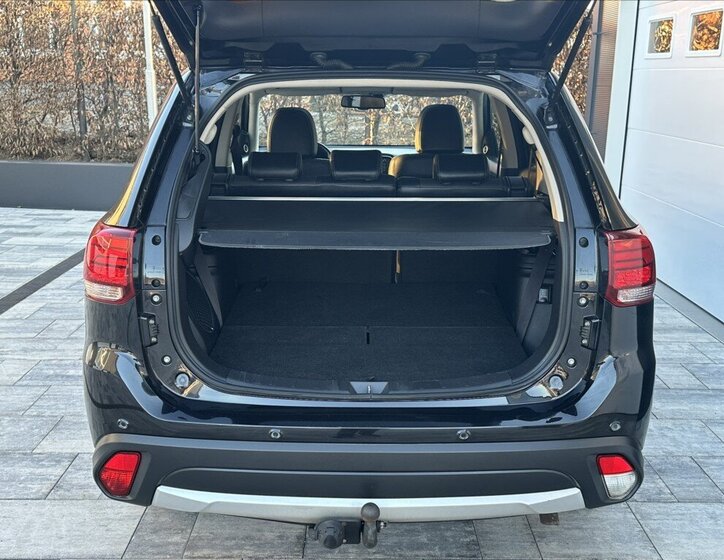 Mitsubishi Outlander SUV / Terénní 2,3 l 110 kw