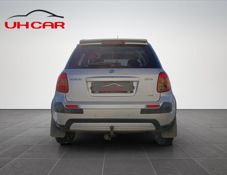 Suzuki SX4 6