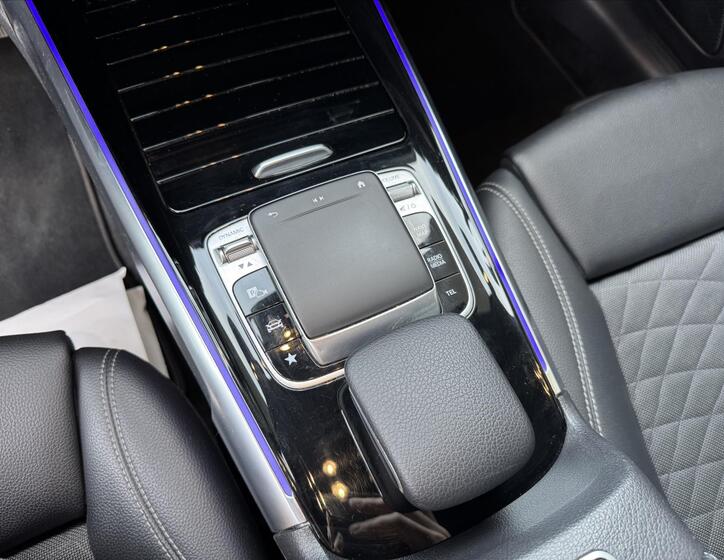 Mercedes-Benz GLB 16