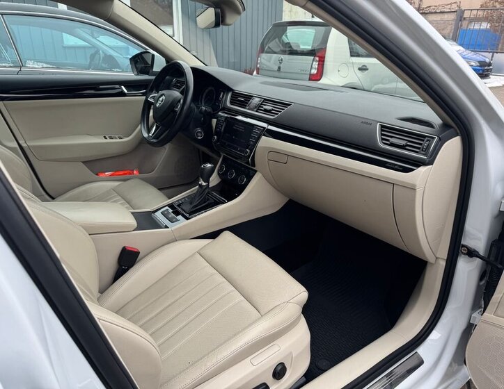 Škoda Superb Kombi 1,8 l 132 kw