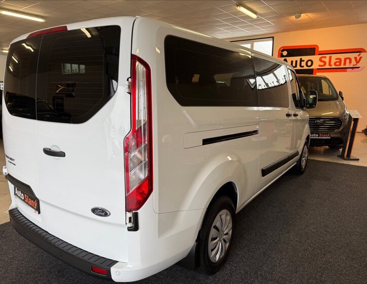 Ford Transit Custom 6