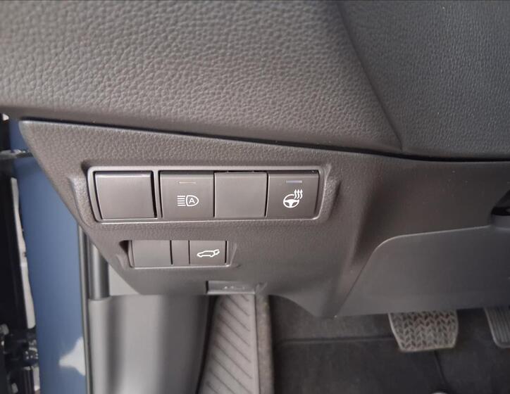 Toyota Corolla Cross 12