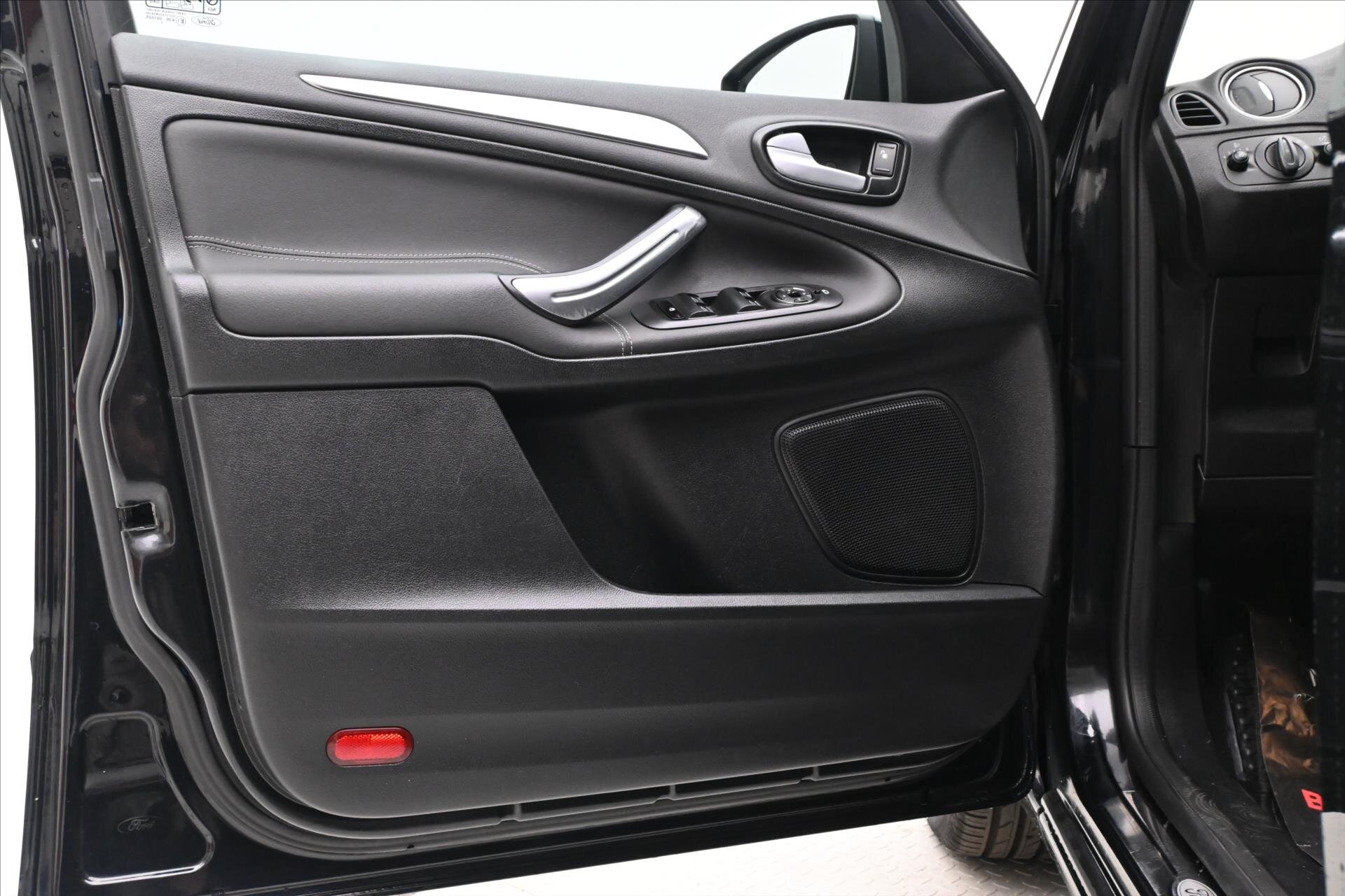 Ford S-MAX MPV 2,0 l 100 kw