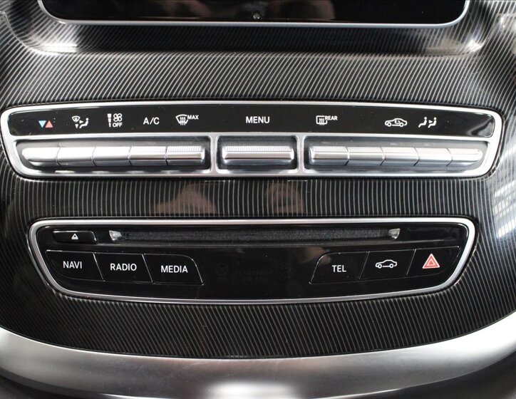 Mercedes-Benz Třídy V 27