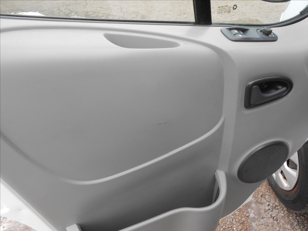 Opel Vivaro Kombi 2,0 l 84 kw