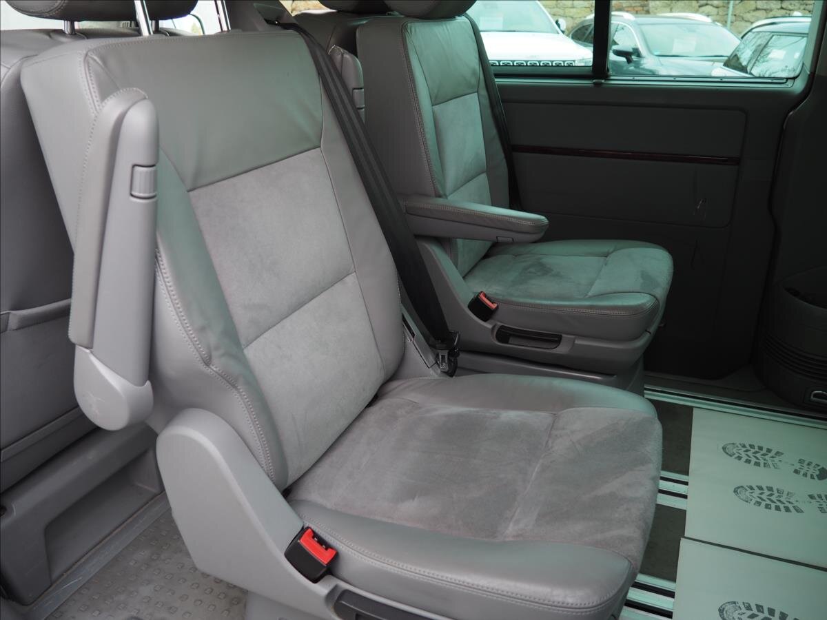 Volkswagen Multivan Kombi 2,5 l 128 kw