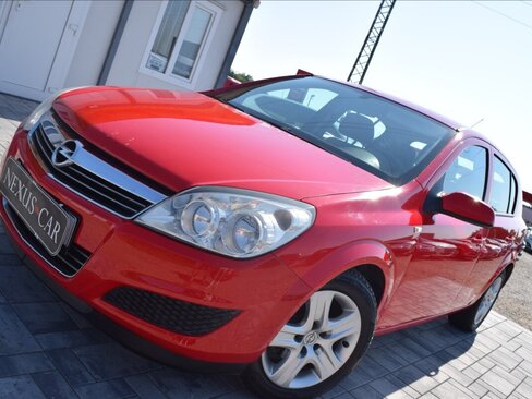 Opel Astra Hatchback 1,4 l 66 kw
