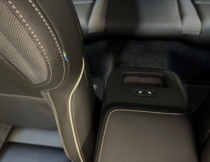 Volvo V60 Kombi 2,0 l 145 kw