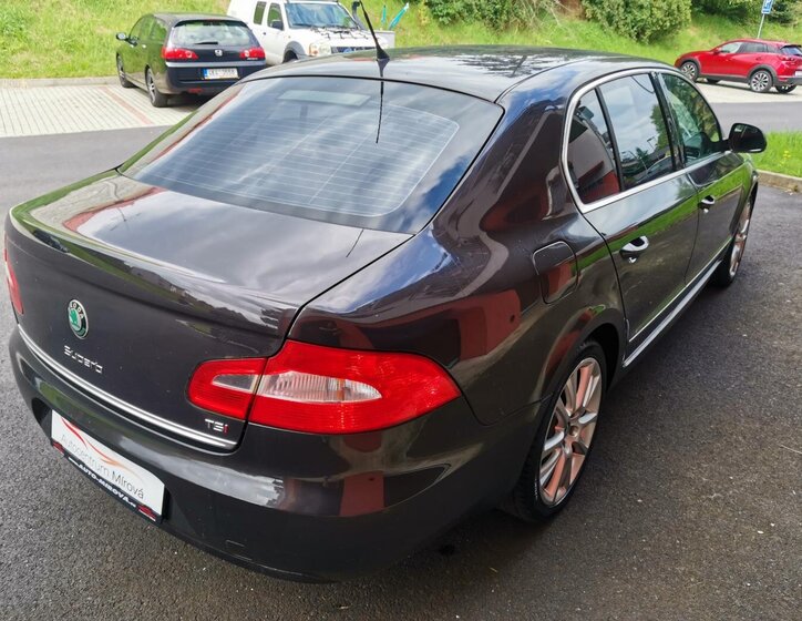 Škoda Superb Ostatní 1,8 l 118 kw