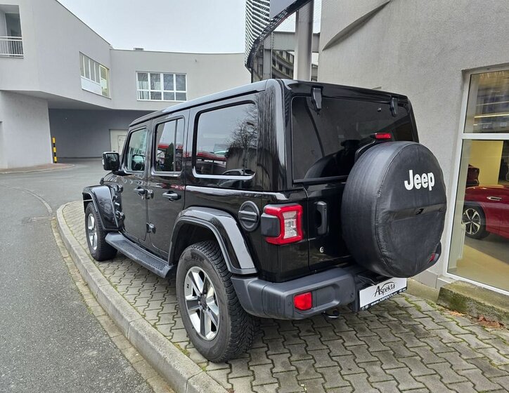 Jeep Wrangler 3