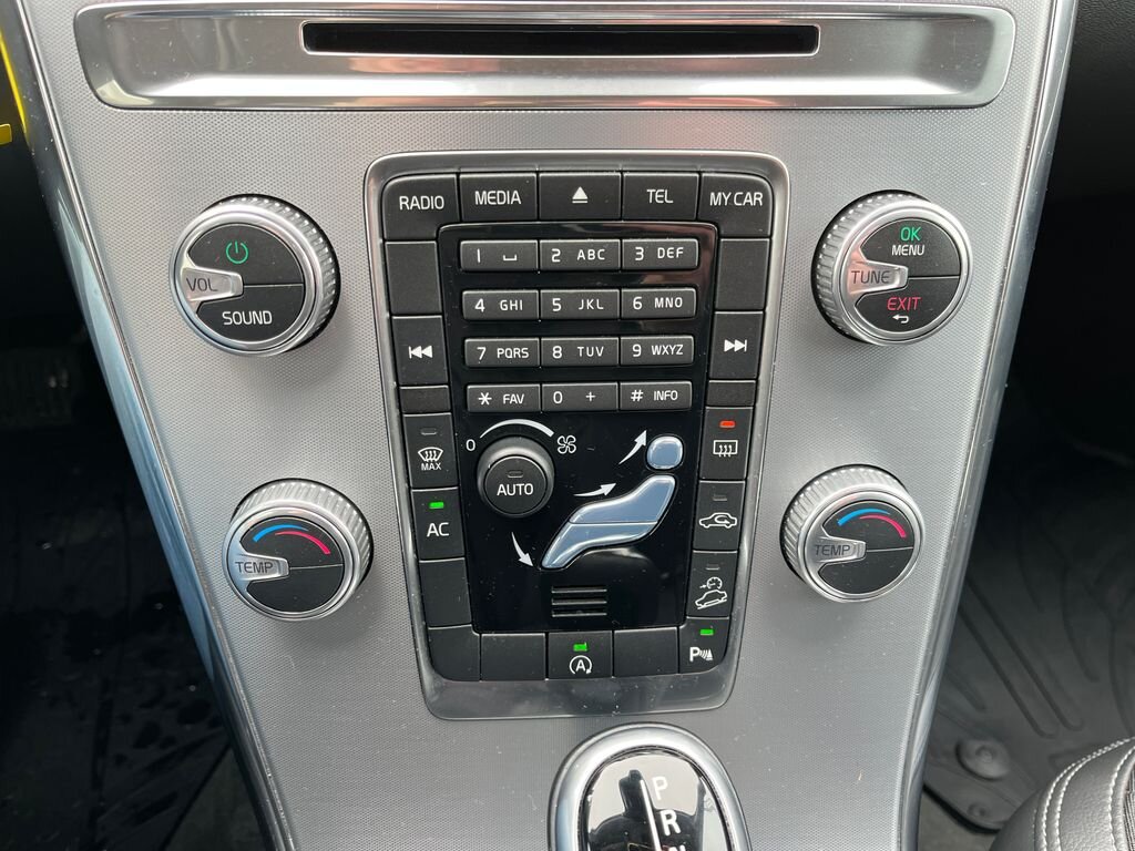 Volvo XC60 SUV 2,4 l 140 kw