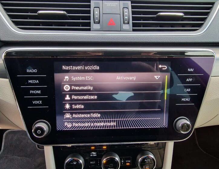 Škoda Superb Liftback 1,5 l 110 kw