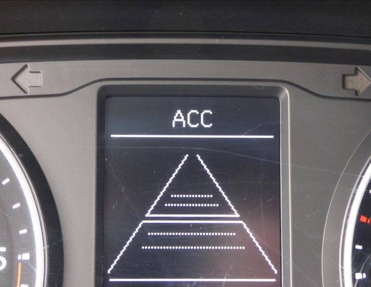 Volkswagen Caravelle 17