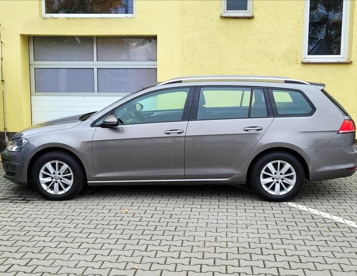 Volkswagen Golf Kombi 1,6 l 81 kw