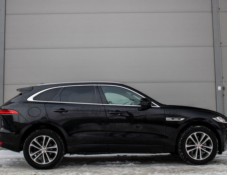 Jaguar F-Pace SUV 3,0 l 221 kw