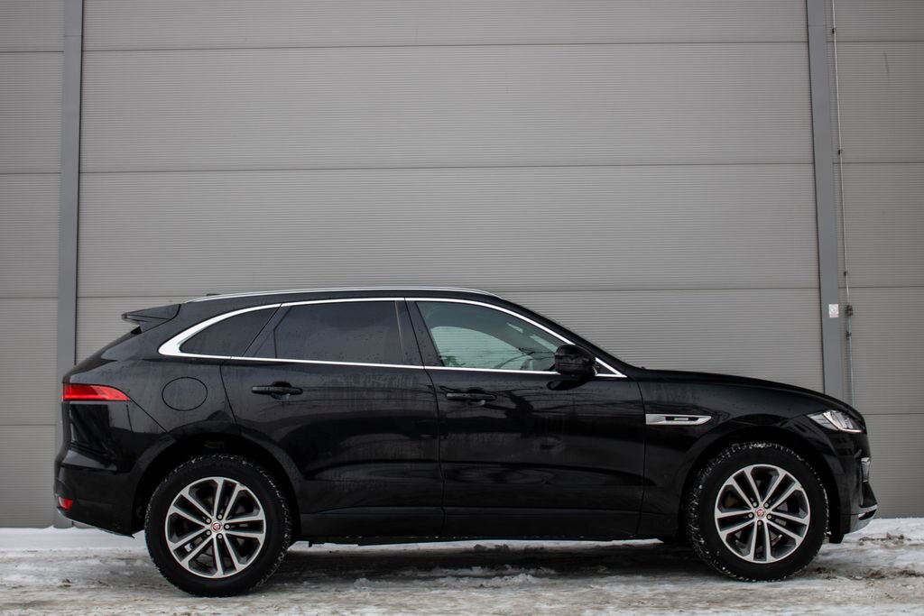 Jaguar F-Pace SUV 3,0 l 221 kw