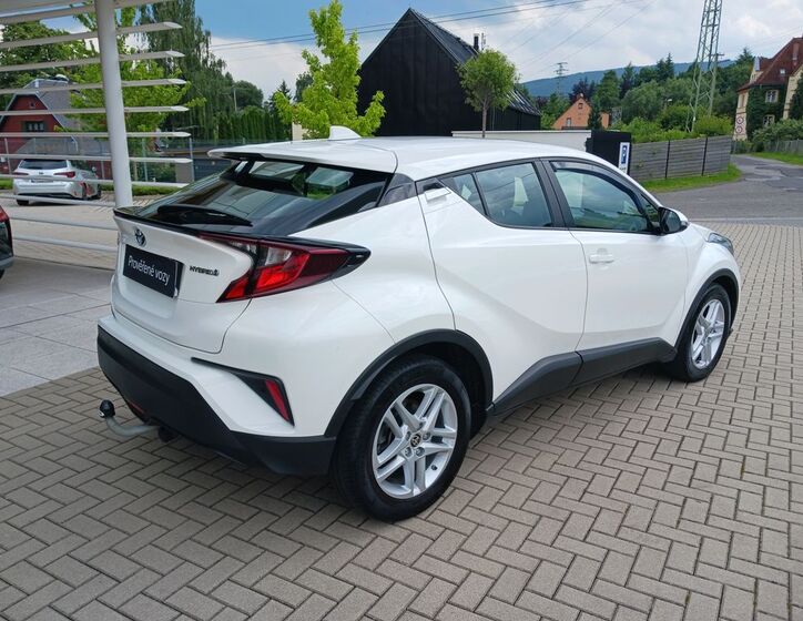 Toyota C-HR 6