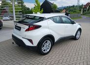 Toyota C-HR 6