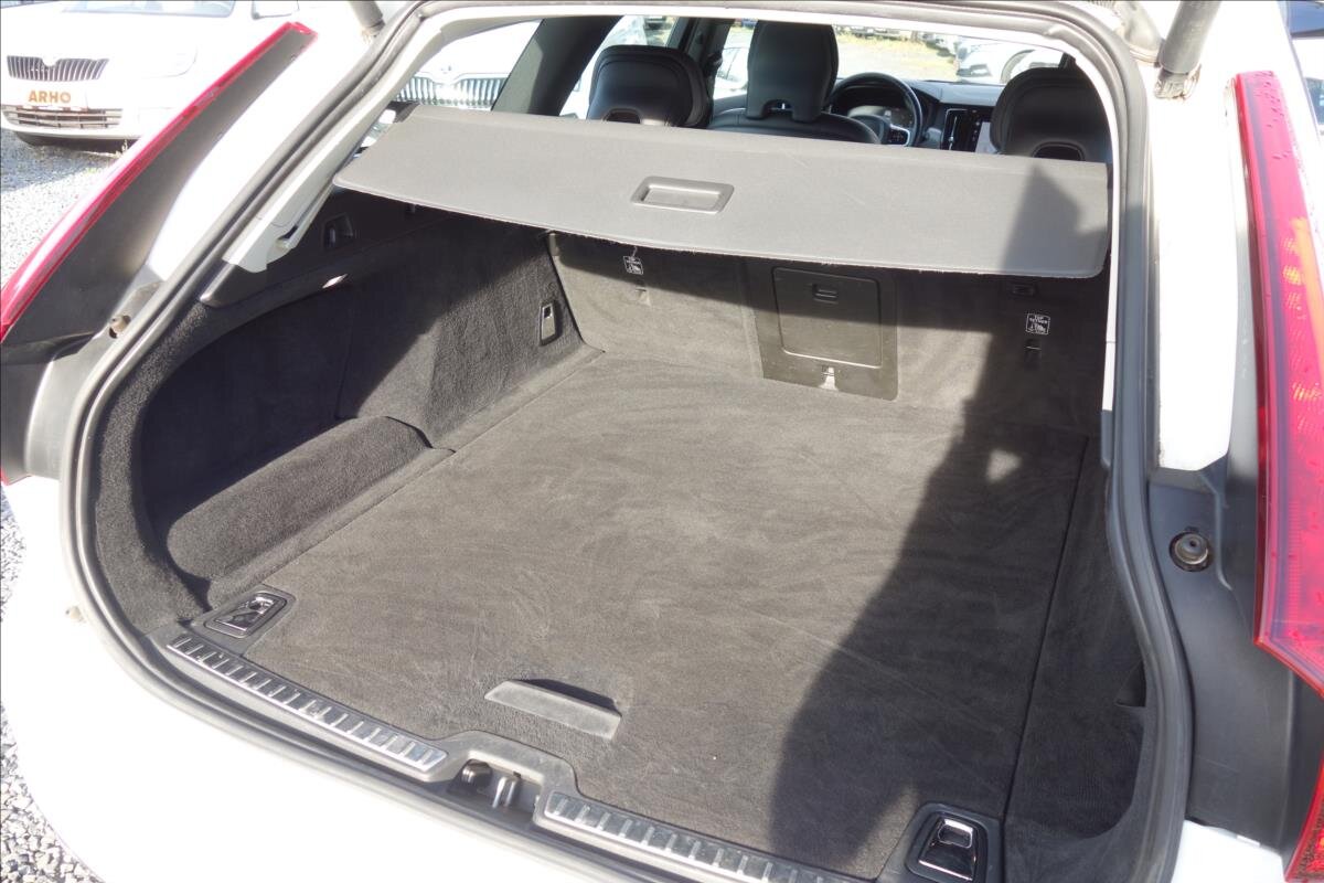 Volvo V90 Kombi 2,0 l 140 kw