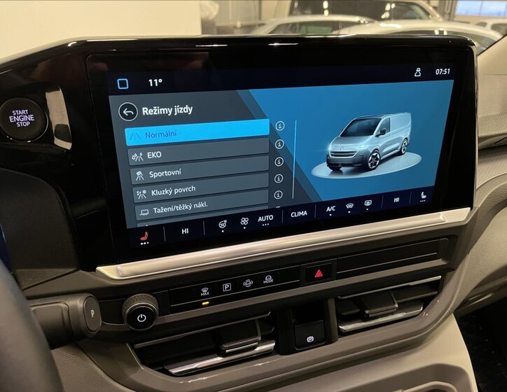 Volkswagen Caravelle 7