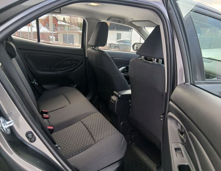 Toyota Yaris Cross 13