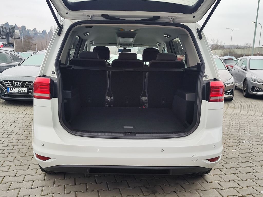 Volkswagen Touran MPV 1,5 l 110 kw
