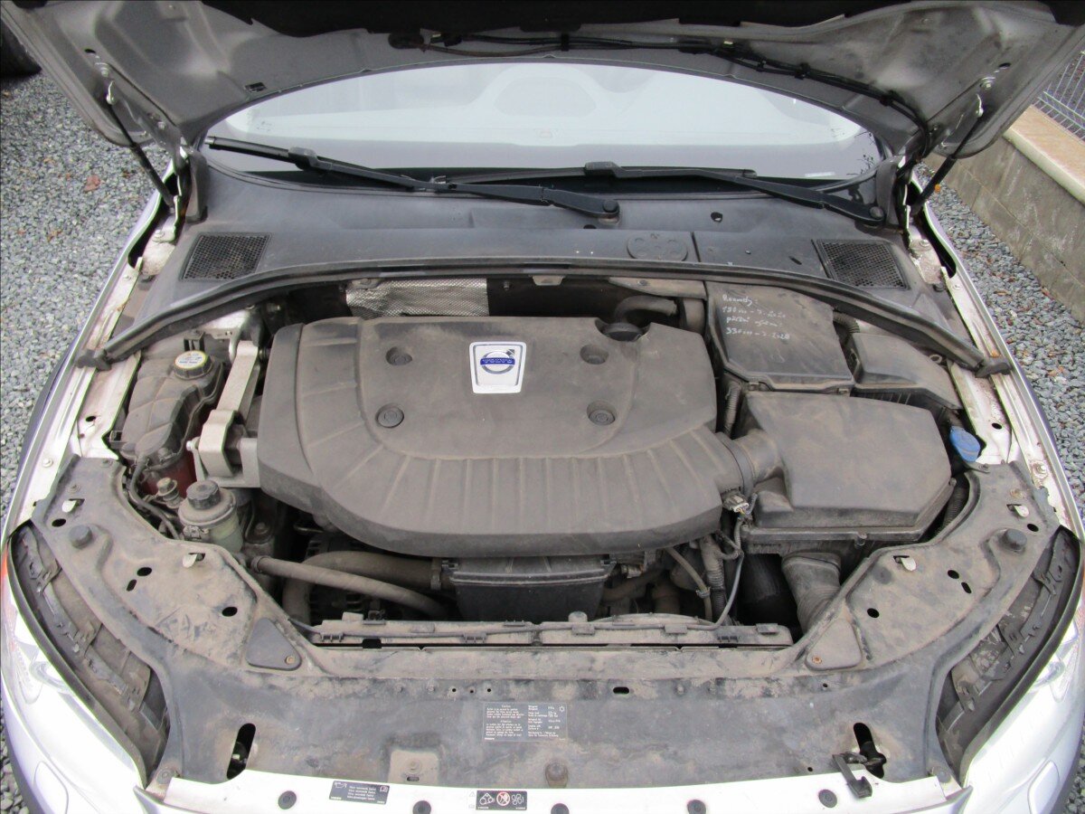 Volvo XC70 Kombi 2,4 l 158 kw