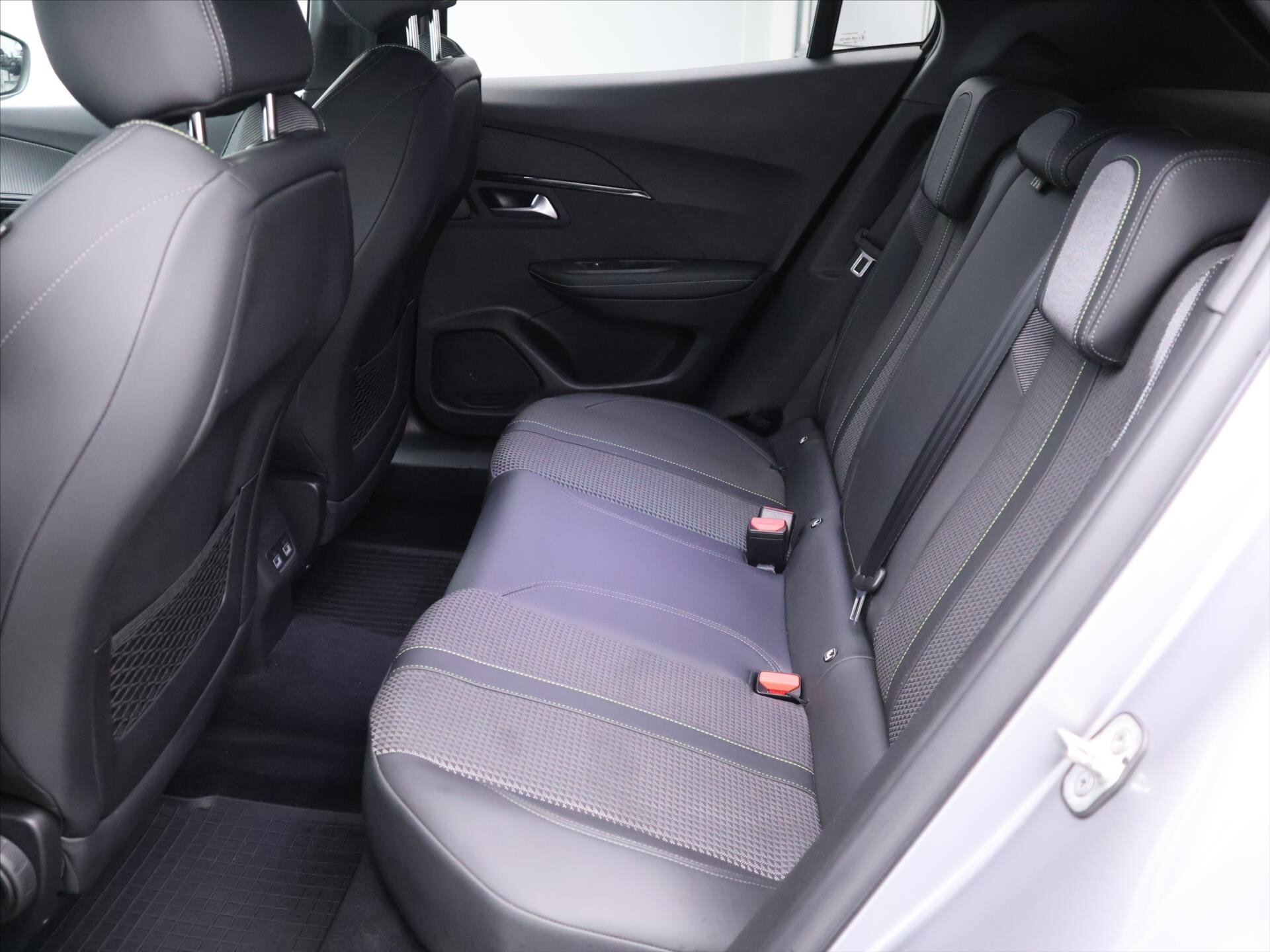 Peugeot 2008 SUV / Terénní 1,2 l 96 kw