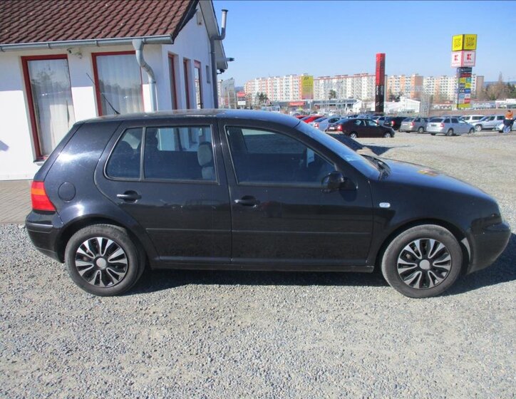 Volkswagen Golf Hatchback 1,6 l 77 kw