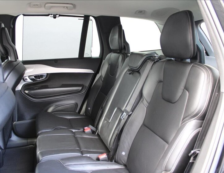 Volvo XC90 SUV / Terénní 2,0 l 165 kw