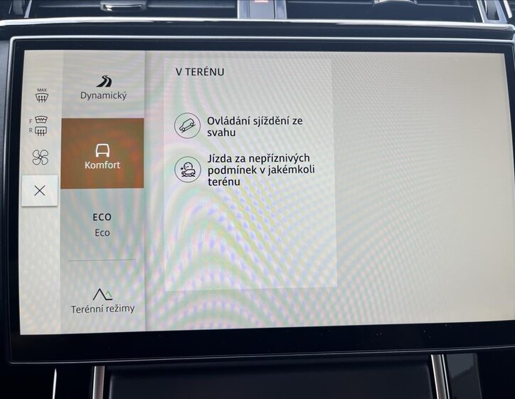 Land Rover Range Rover Velar SUV / Terénní 2,0 l 150 kw