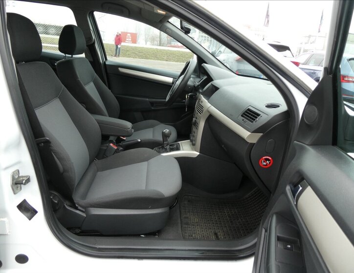 Opel Astra Kombi 1,7 l 74 kw