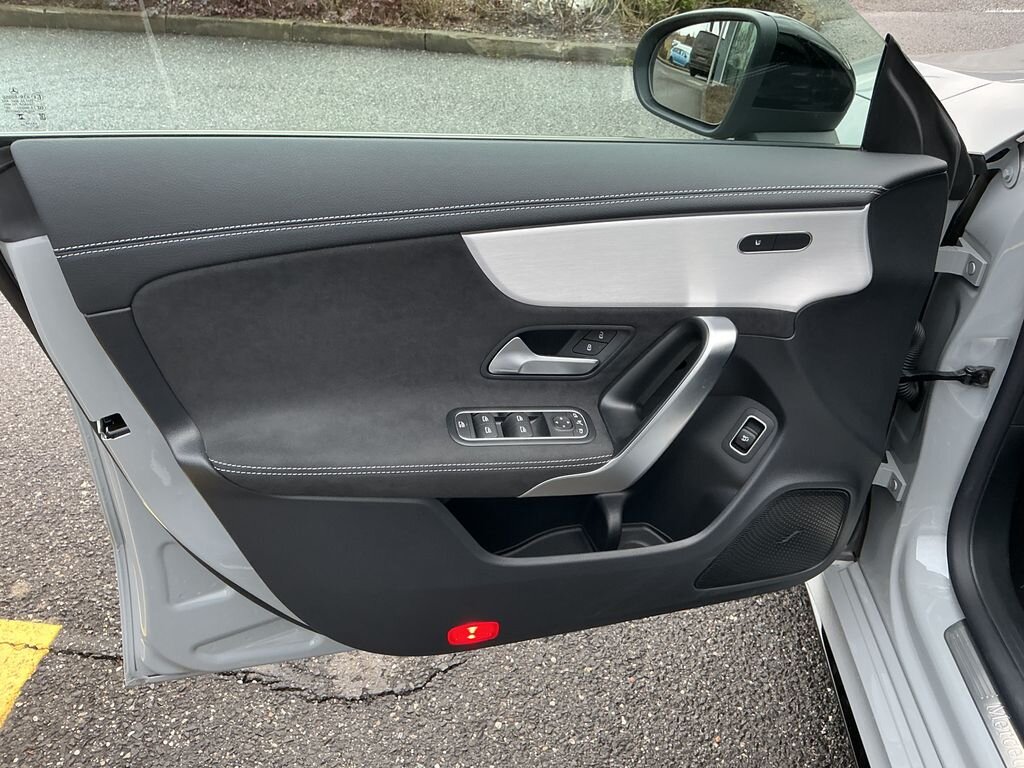 Mercedes-Benz CLA Sedan / Limuzína 2,0 l 110 kw