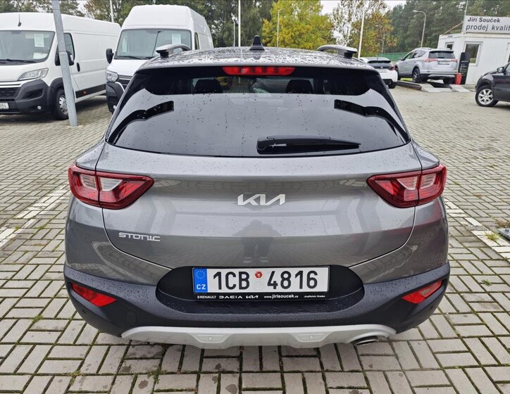 KIA Stonic SUV 1,2 l 62 kw