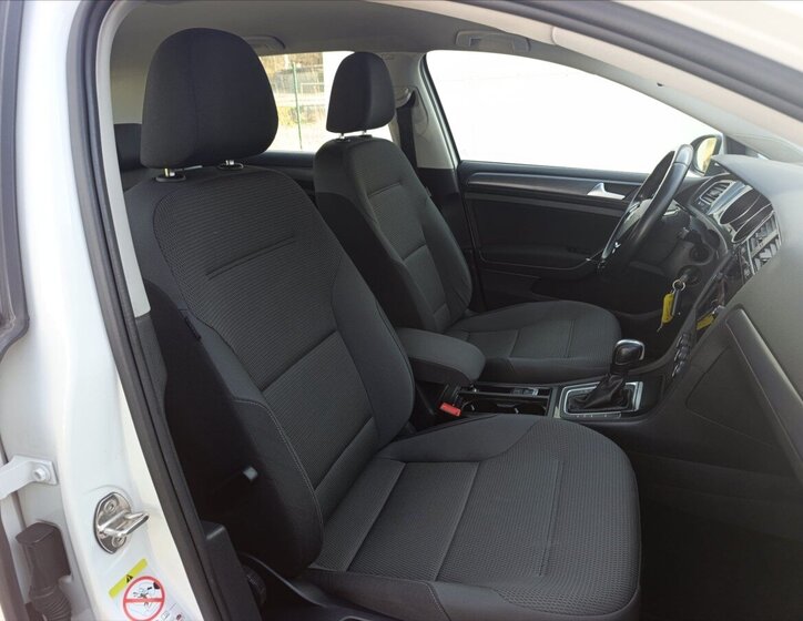 Volkswagen Golf Hatchback 1,5 l 96 kw